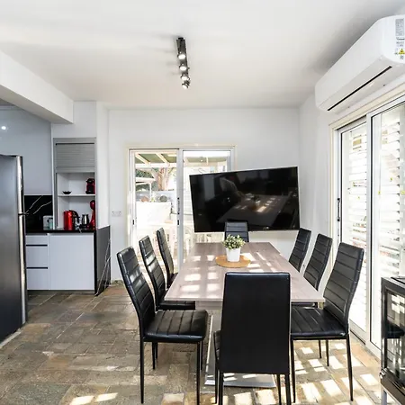 Blossom Dps18 度假居 *